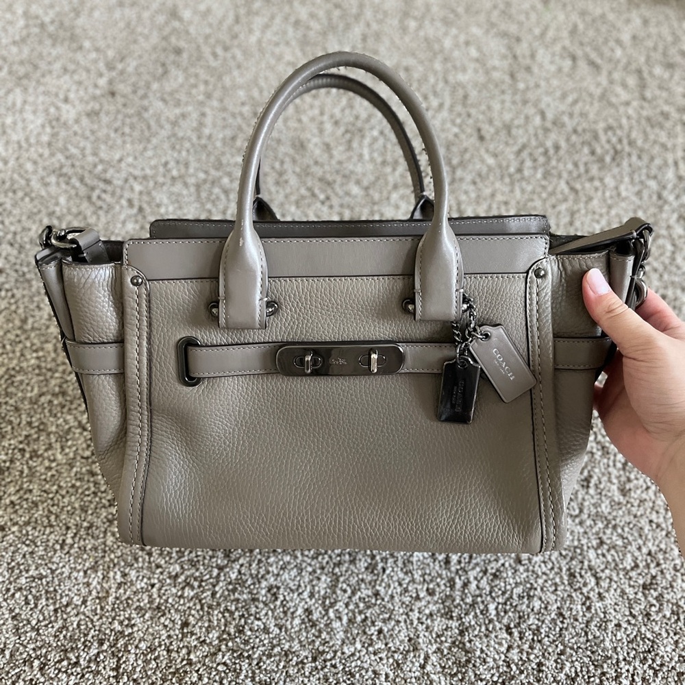 COACH PEBBLED LEATHER SWAGGER 21 SILVER HANDBAG CROSSBODY BAG